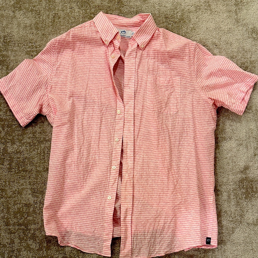 Southern Tide Men's Pink Striped button up Shirt. Men’s large.
